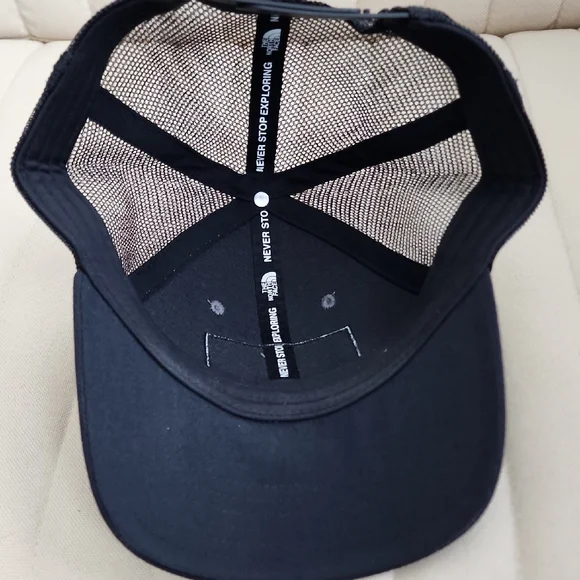 The North Face Black and Gray Hat - Picture 3 of 3